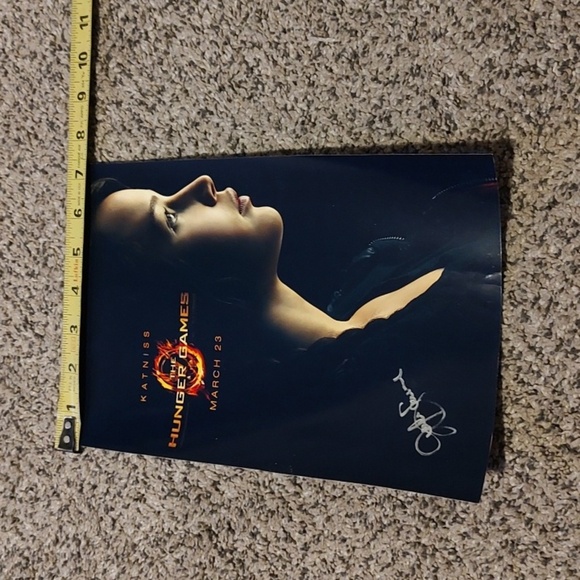 JENNIFER LAWRENCE Hand Signed Photo - Picture 3 of 4